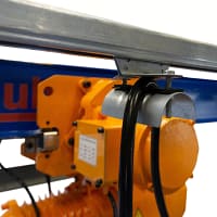 22869_169714_PK1000-2_Portalkran_Stromkabel-Aufhaenung-Laufkatze Mobiler Portalkran PK1000/2 inkl. Elektrokettenzug, B-Ware, max. Tragfähigkeit 1.000 kg, 2.190 mm Hubhöhe, SolidHub